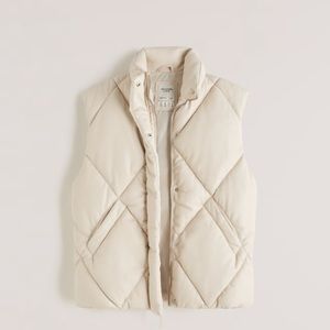Abercrombie Oversized Puffer Vest vegan leather